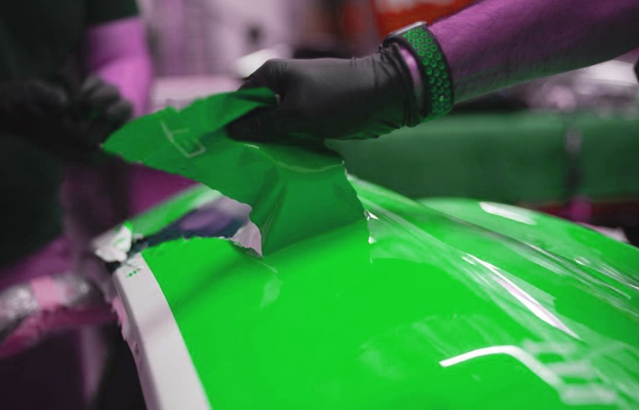 The Risks of Low-Quality Vinyl Stickers in Vehicle Branding Vinyl Stickers for Vehicle Wrap